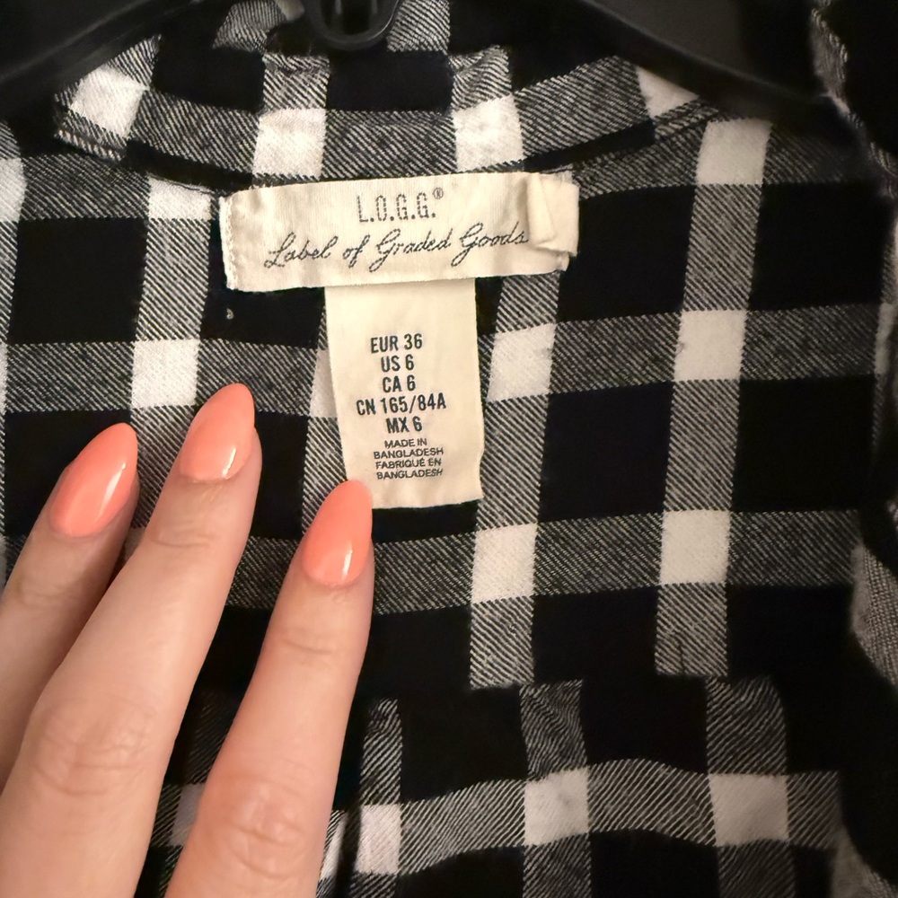 Label of Graded Goods Black & White Plaid Button-Up Shirt - Picture 3 of 3